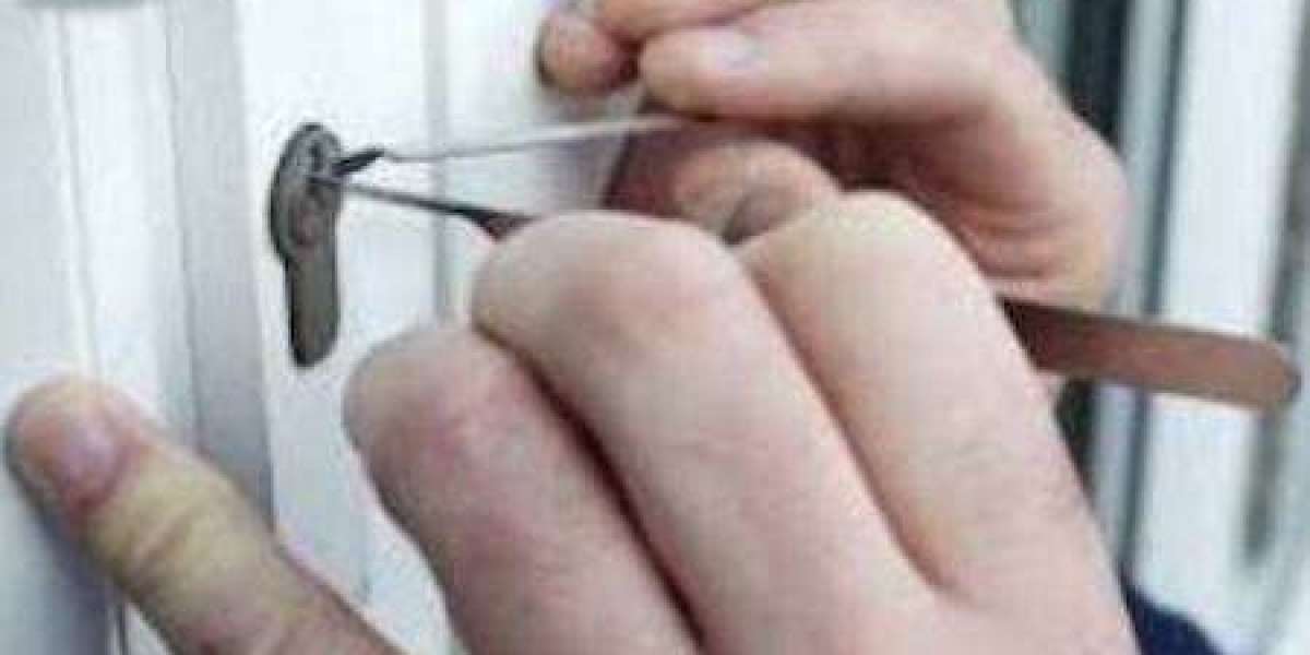 9 Lessons Your Parents Taught You About House Lock Specialist