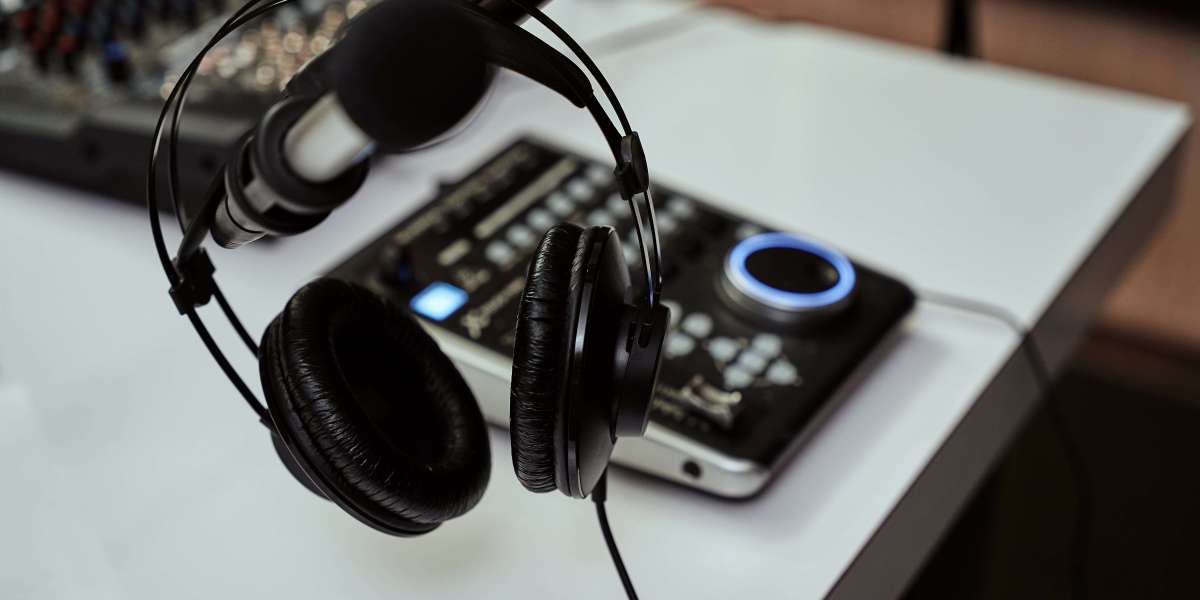 7 Tips To Make The Most Of Your Online Headphone Store