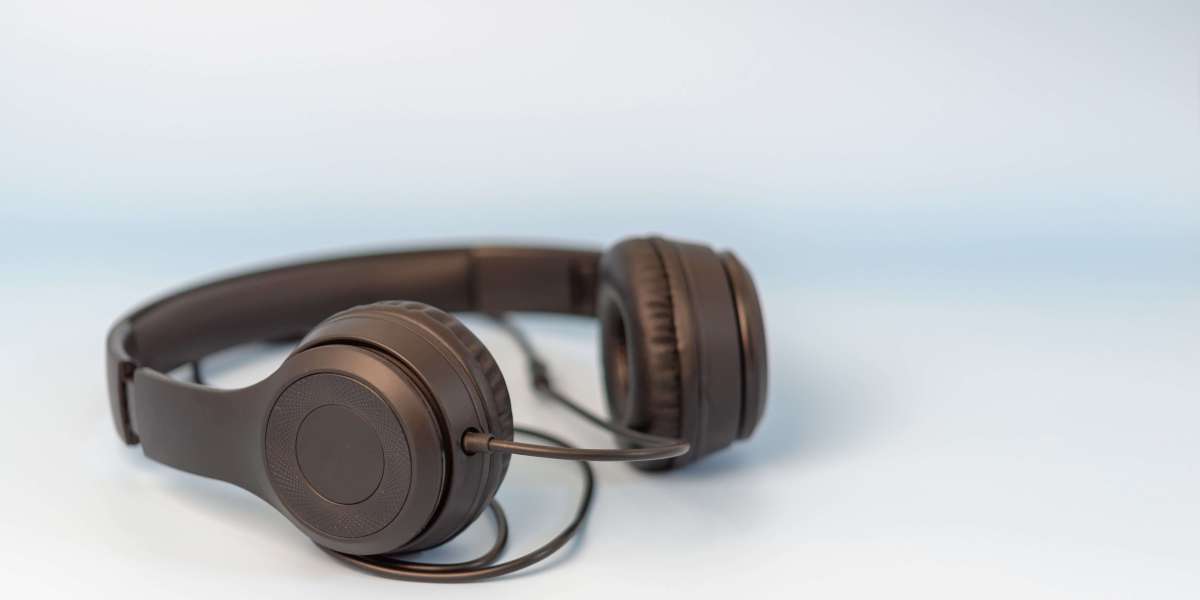 See What Head Phones Tricks The Celebs Are Utilizing