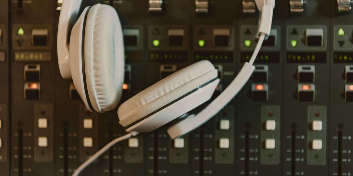 See What Best Headphones Online Shopping Tricks The Celebs Are Making Use Of